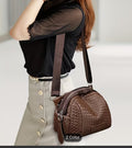 Hand Weaving Large Capacity Shell Bag